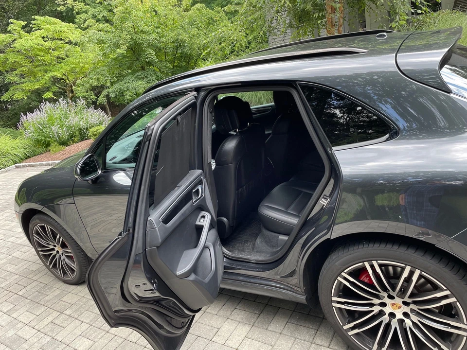 2018 Porsche Macan Turbo - Image 5 of 8