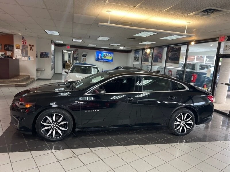 2018 Chevrolet Malibu - Image 2 of 4