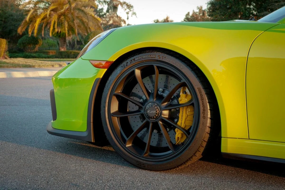2018 Porsche 911 - Image 6 of 18
