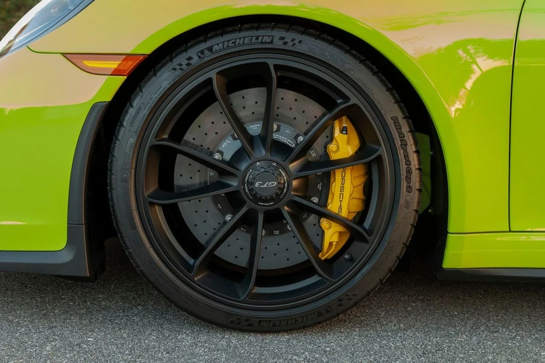2018 Porsche 911 - Image 12 of 18