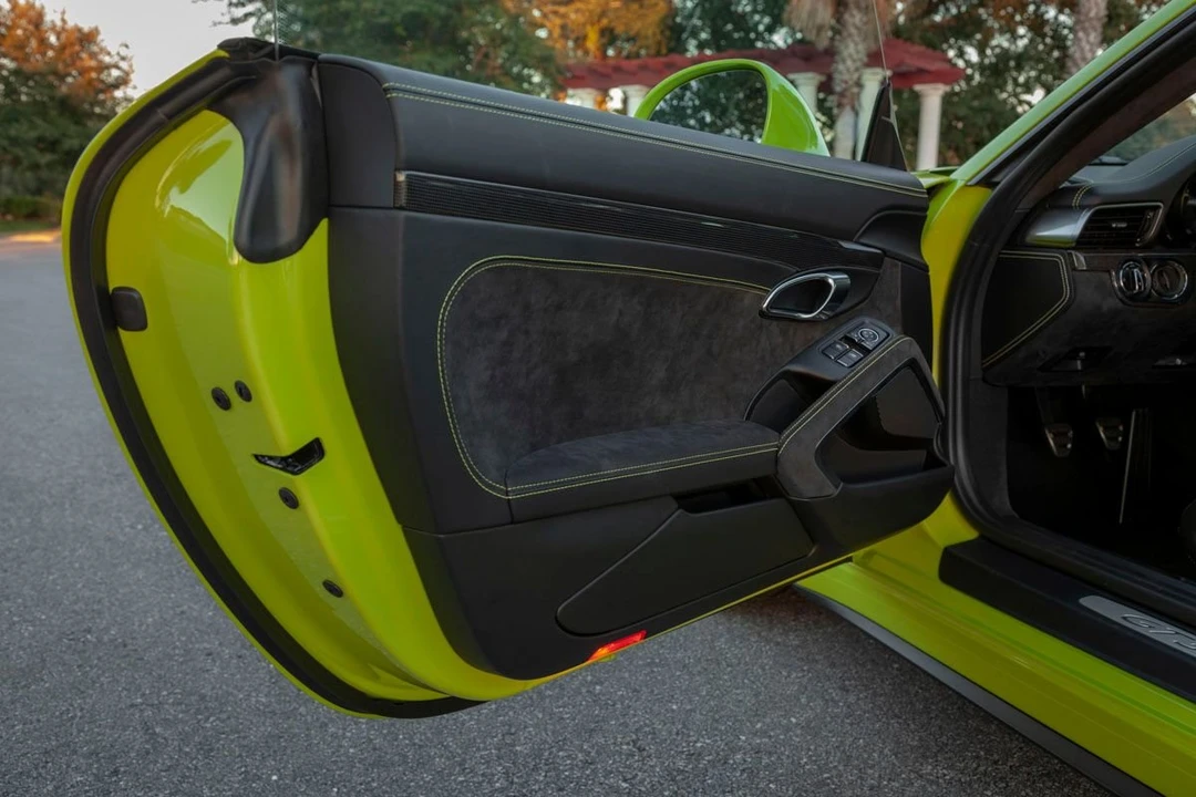 2018 Porsche 911 - Image 14 of 18