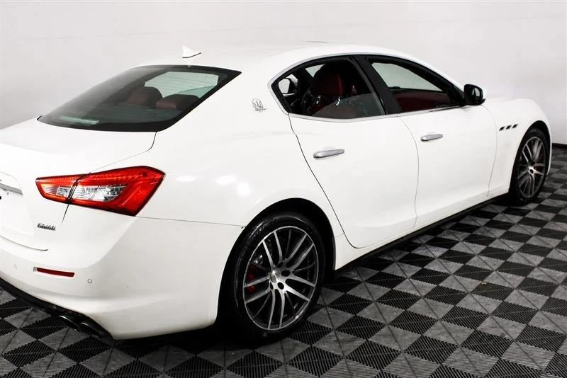2018 Maserati Ghibli 3rd Gen - Image 7 of 20