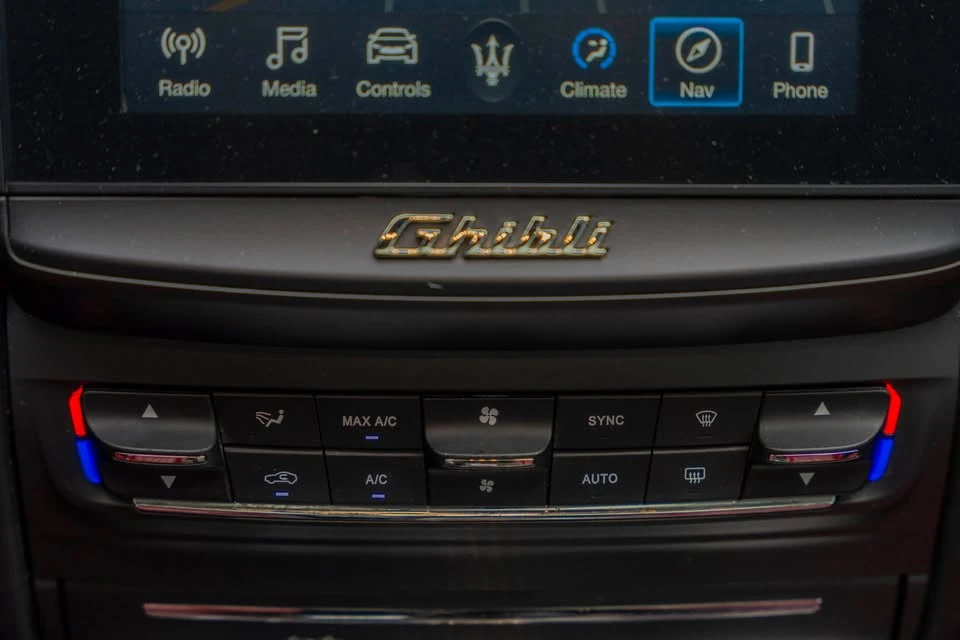 2018 Maserati Ghibli 3rd Gen - Image 17 of 20