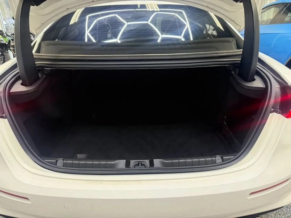2018 Maserati Ghibli 3rd Gen - Image 11 of 19