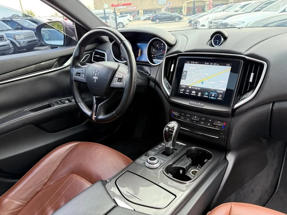 2018 Maserati Ghibli 3rd Gen - Image 13 of 18