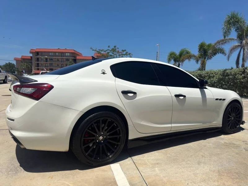 2018 Maserati Ghibli 3rd Gen - Image 5 of 16