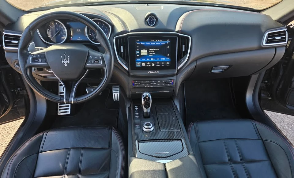 2018 Maserati Ghibli 3rd Gen - Image 9 of 15