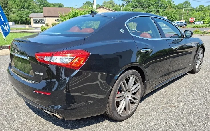 2018 Maserati Ghibli 3rd Gen - Image 3 of 11