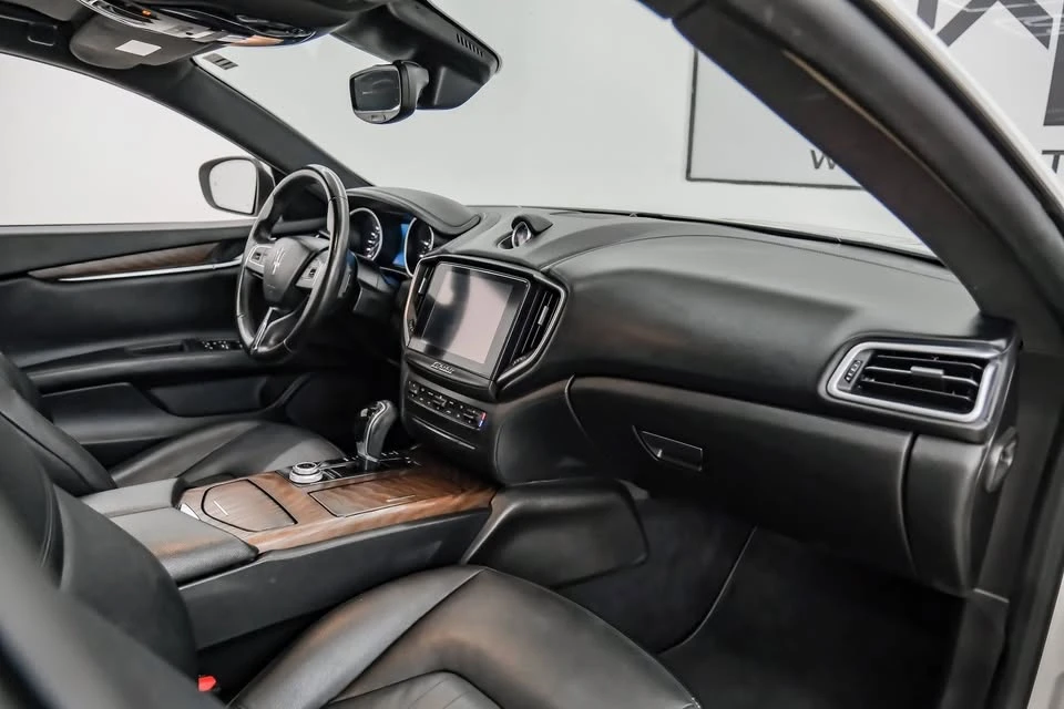 2018 Maserati Ghibli 3rd Gen - Image 12 of 17