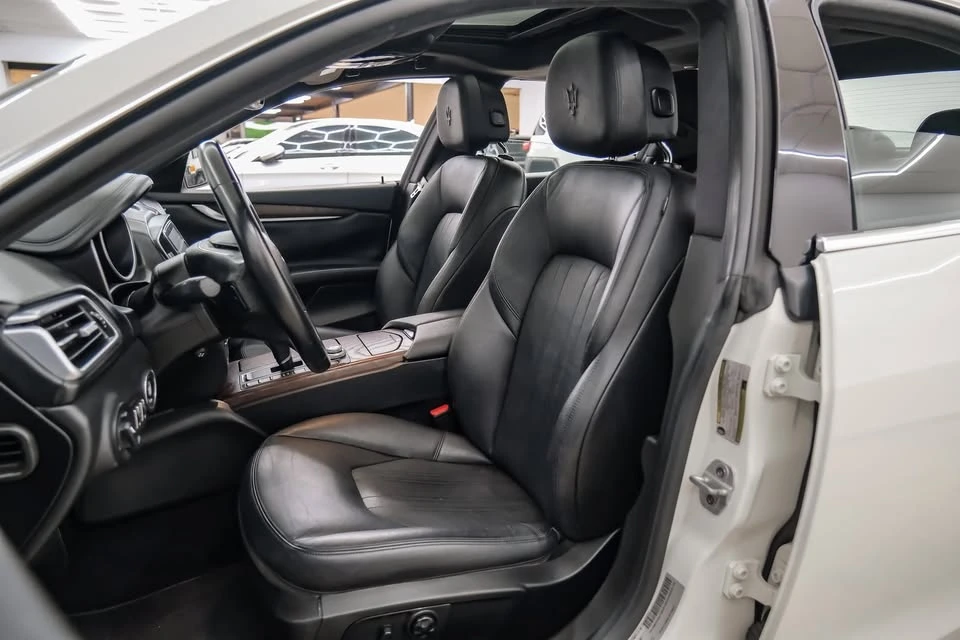 2018 Maserati Ghibli 3rd Gen - Image 11 of 17