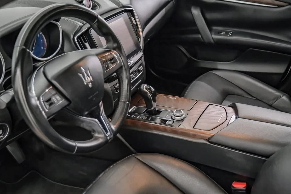 2018 Maserati Ghibli 3rd Gen - Image 10 of 17