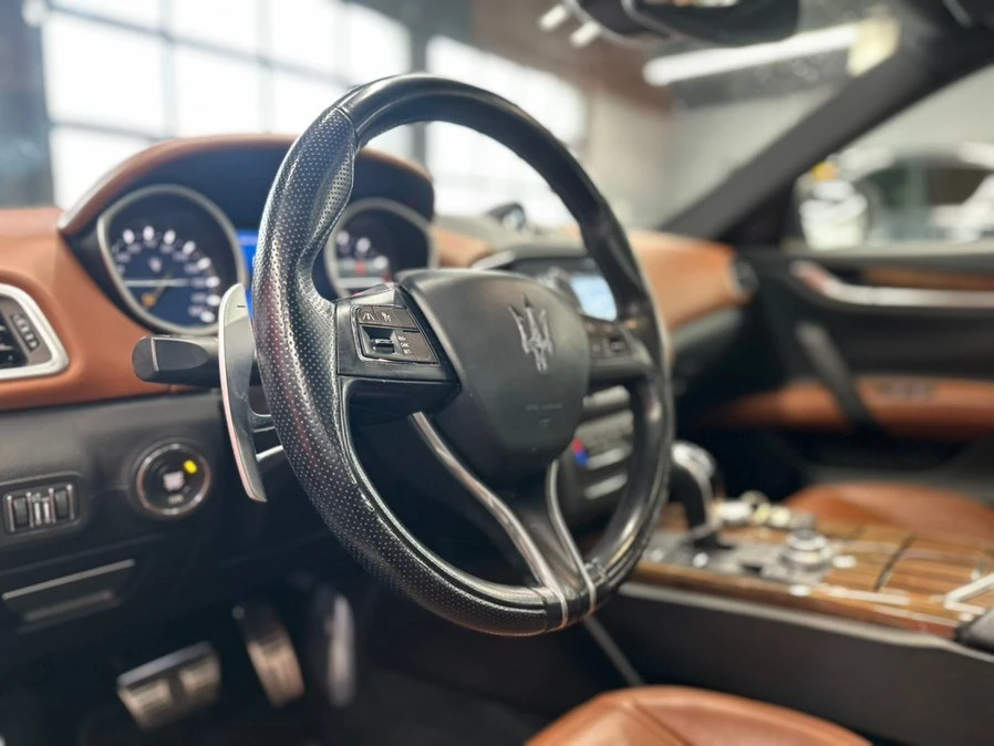 2018 Maserati Ghibli 3rd Gen - Image 9 of 17