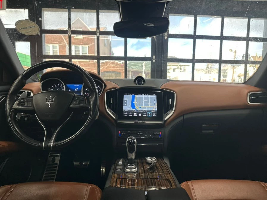 2018 Maserati Ghibli 3rd Gen - Image 11 of 17