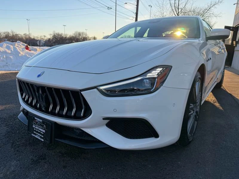2018 Maserati Ghibli 3rd Gen - Image 2 of 20