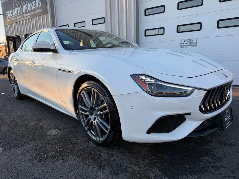 2018 Maserati Ghibli 3rd Gen - Image 5 of 20