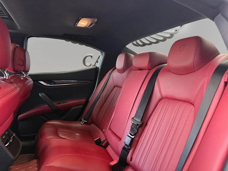 2018 Maserati Ghibli 3rd Gen - Image 13 of 20