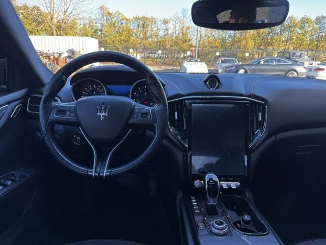 2018 Maserati Ghibli 3rd Gen - Image 16 of 20