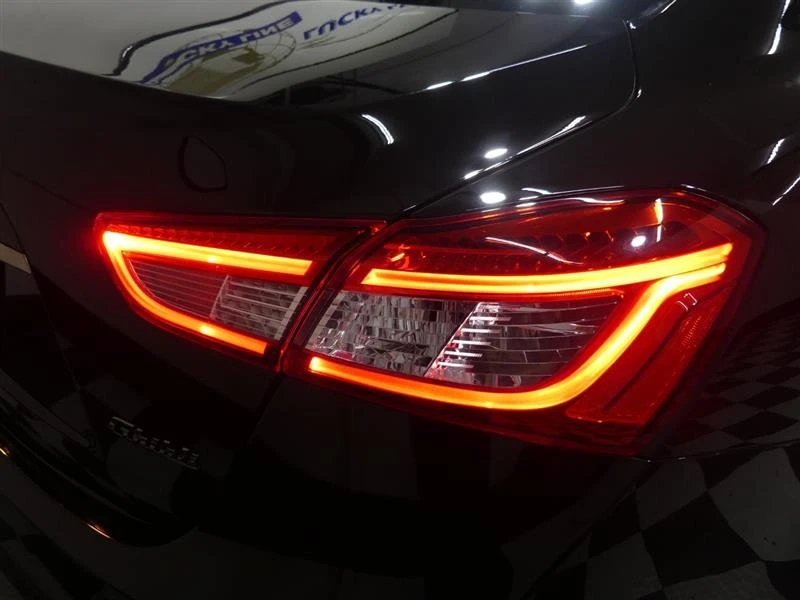 2018 Maserati Ghibli 3rd Gen - Image 16 of 20