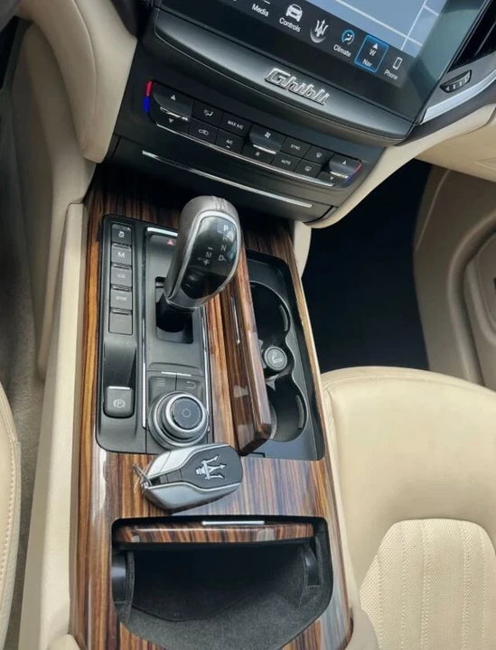2018 Maserati Ghibli 3rd Gen - Image 11 of 20