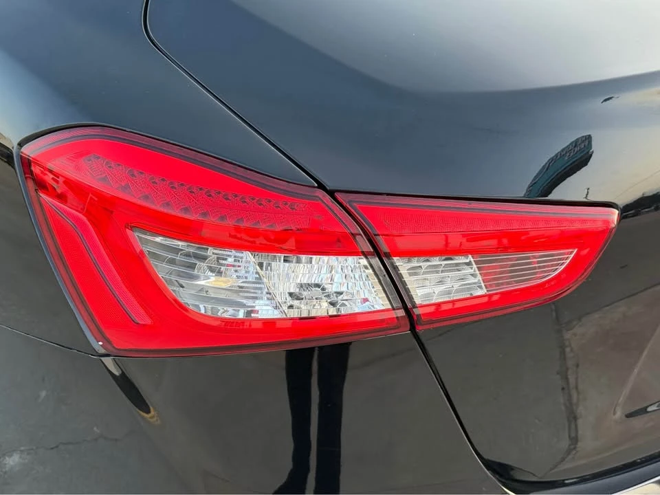 2018 Maserati Ghibli 3rd Gen - Image 19 of 20