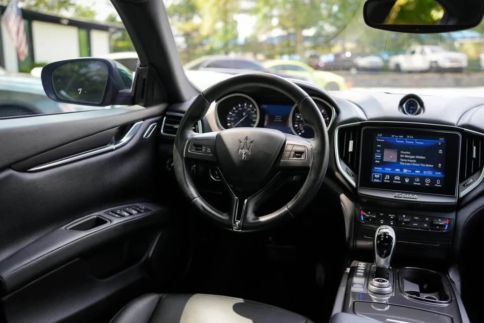 2018 Maserati Ghibli 3rd Gen - Image 16 of 18