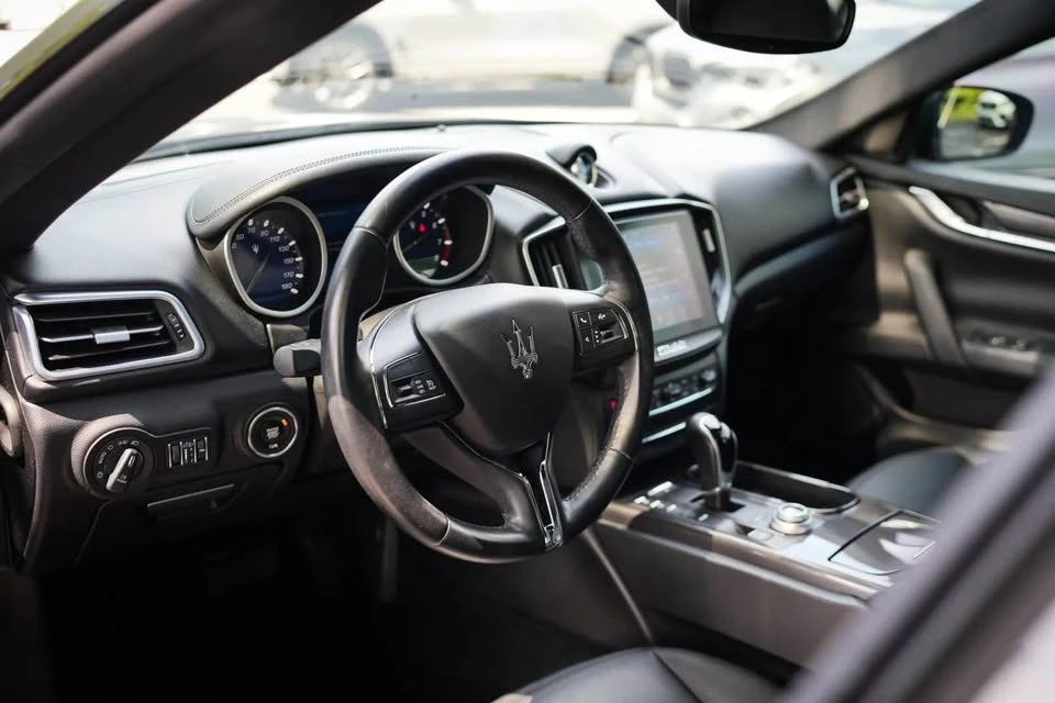2018 Maserati Ghibli 3rd Gen - Image 14 of 18