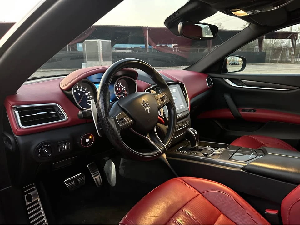 2018 Maserati Ghibli 3rd Gen - Image 10 of 19