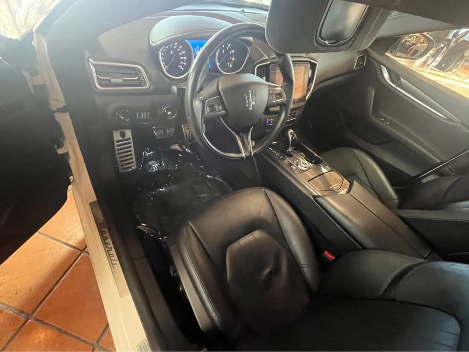2018 Maserati Ghibli 3rd Gen - Image 9 of 10