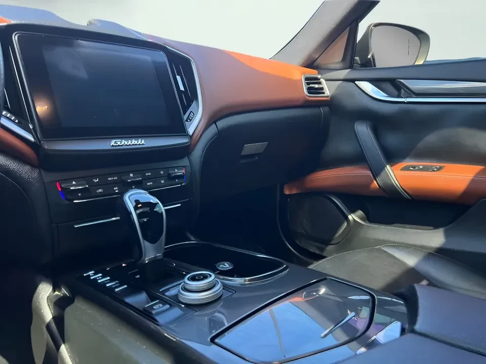 2018 Maserati Ghibli 3rd Gen - Image 12 of 17