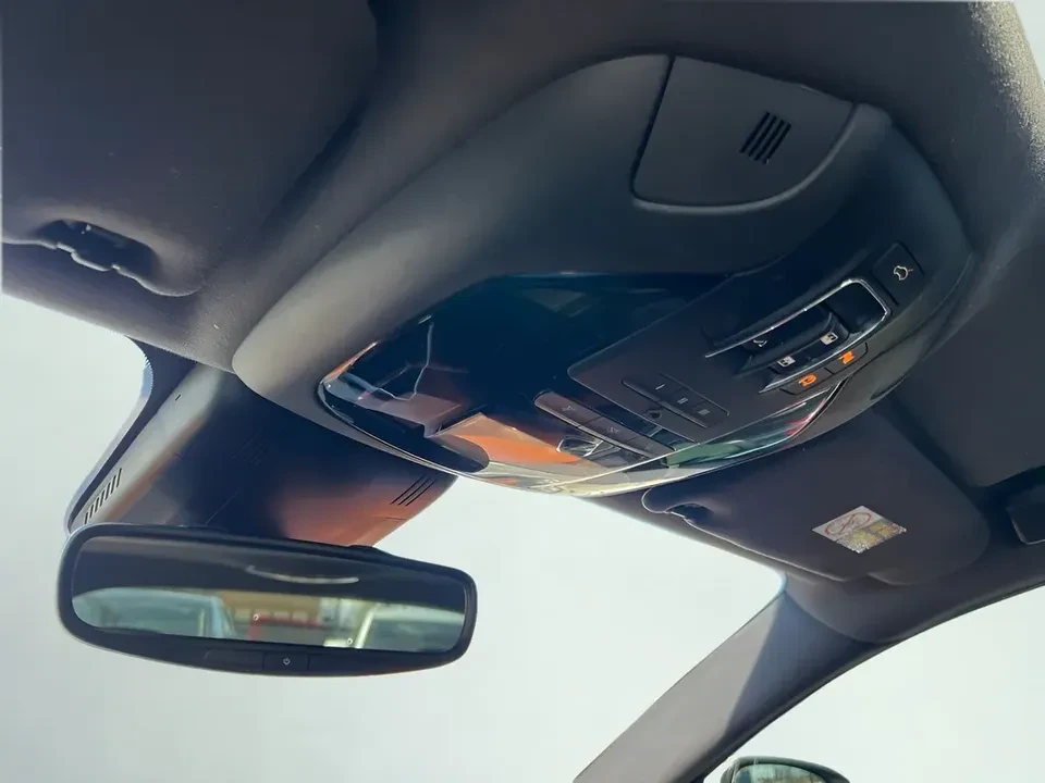 2018 Maserati Ghibli 3rd Gen - Image 13 of 17