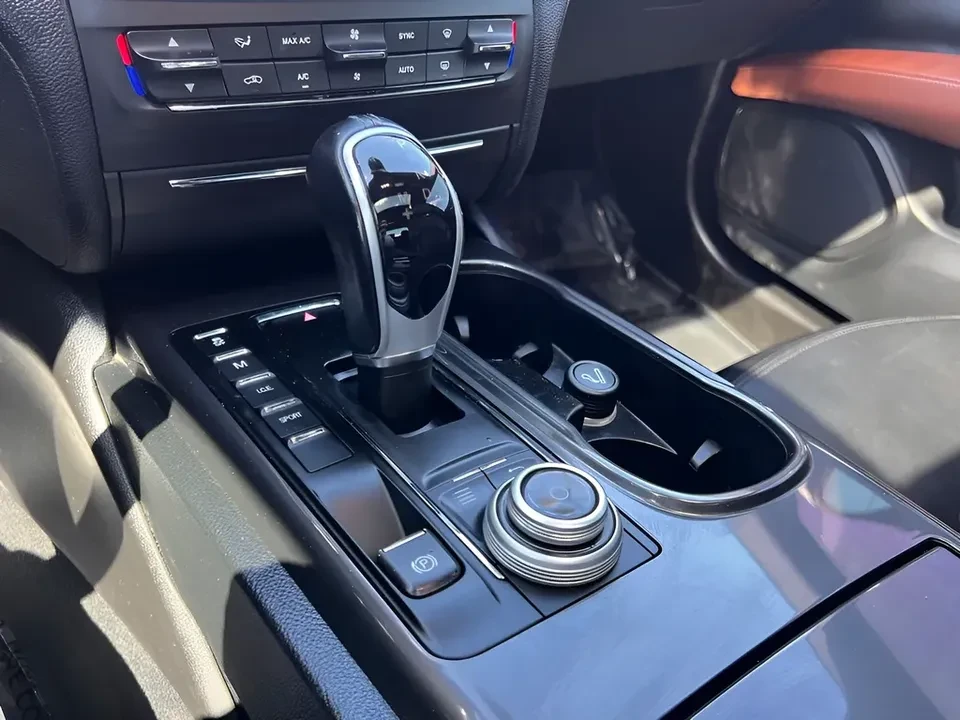 2018 Maserati Ghibli 3rd Gen - Image 15 of 17