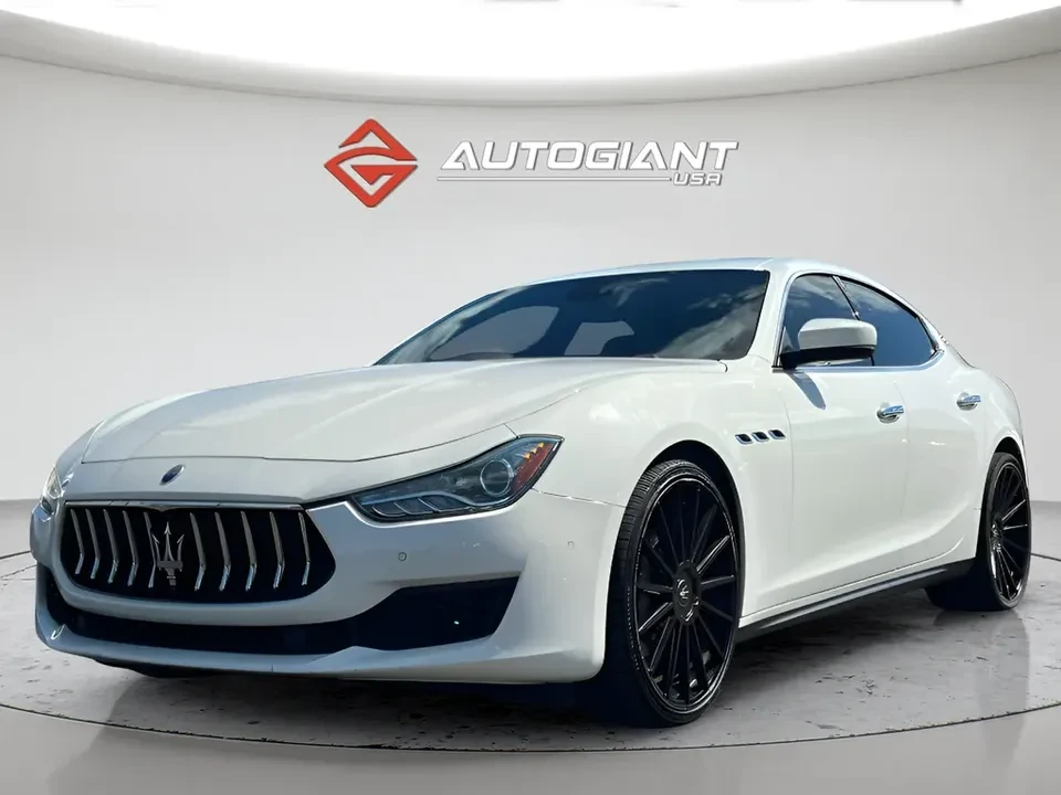 2018 Maserati Ghibli 3rd Gen - Image 9 of 17