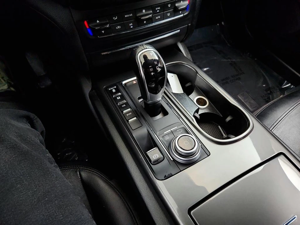 2018 Maserati Ghibli 3rd Gen - Image 19 of 21