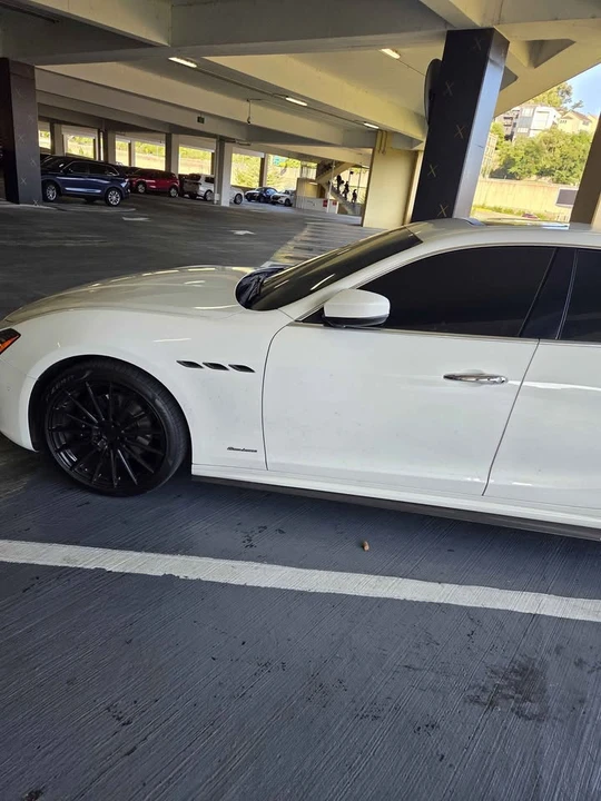 2018 Maserati Ghibli 3rd Gen - Image 9 of 13