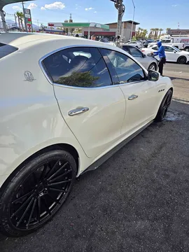 2018 Maserati Ghibli GranLusso
