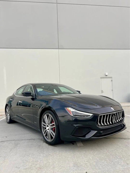 2018 Maserati Ghibli 3rd Gen - Image 2 of 15