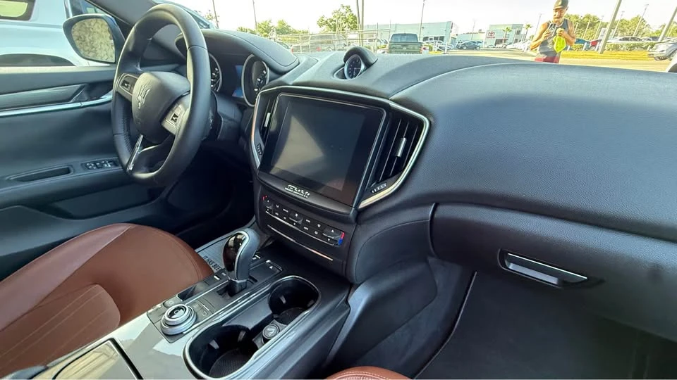 2018 Maserati Ghibli 3rd Gen - Image 14 of 20