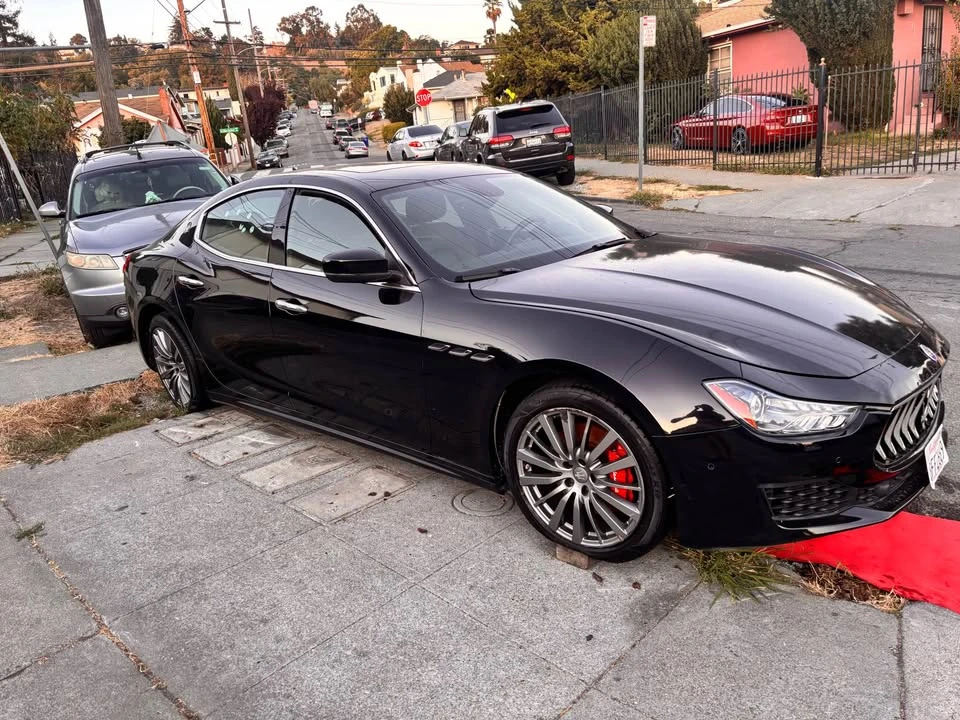 2018 Maserati Ghibli 3rd Gen - Image 5 of 9