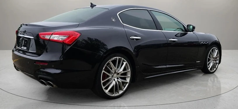 2018 Maserati Ghibli 3rd Gen - Image 5 of 17
