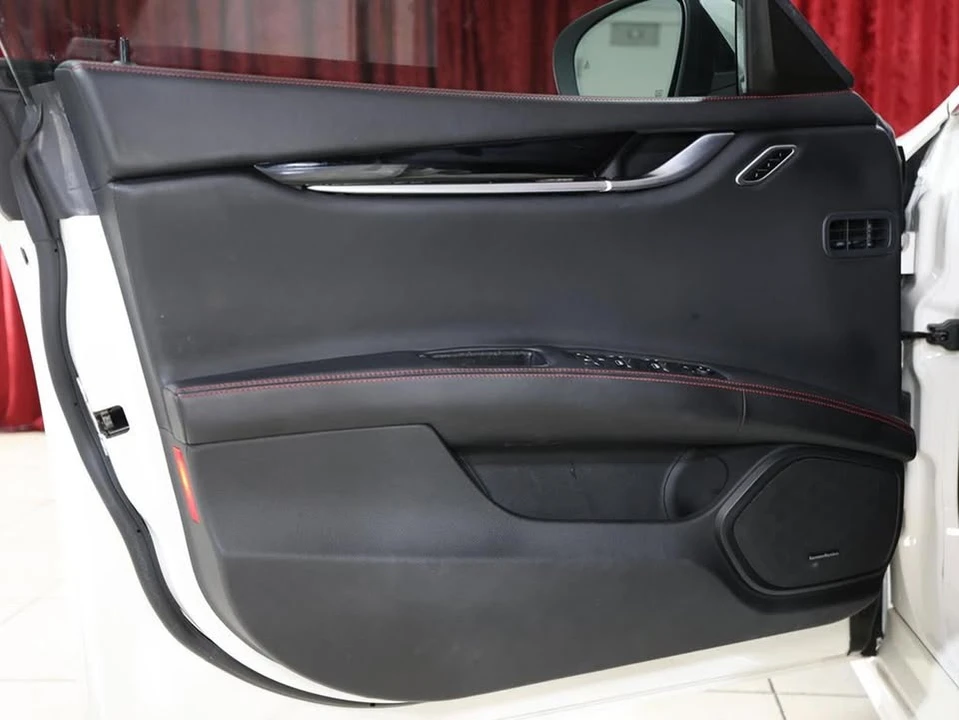 2018 Maserati Ghibli 3rd Gen - Image 10 of 19
