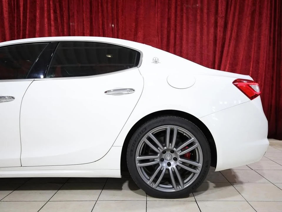 2018 Maserati Ghibli 3rd Gen - Image 4 of 18