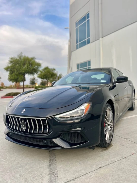 2018 Maserati Ghibli 3rd Gen - Image 2 of 15