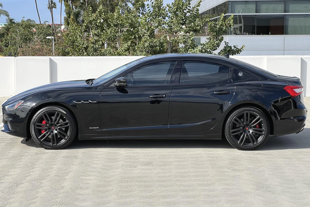 2018 Maserati Ghibli 3rd Gen - Image 3 of 31