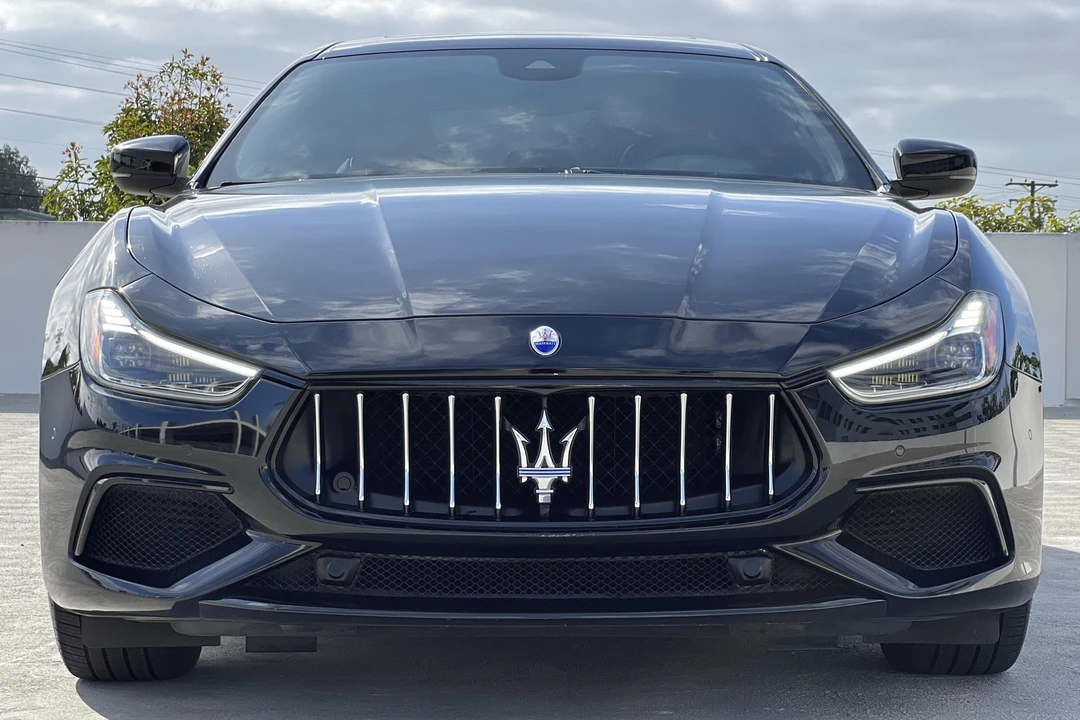 2018 Maserati Ghibli 3rd Gen - Image 2 of 31