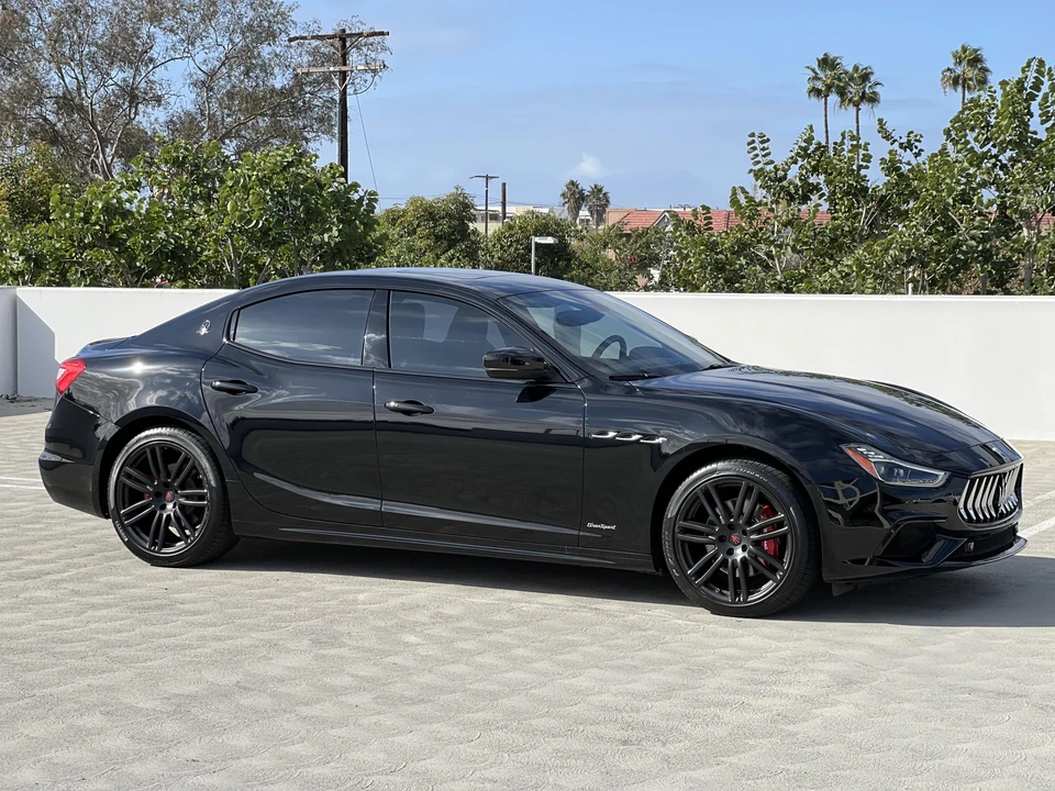 2018 Maserati Ghibli 3rd Gen - Image 15 of 31