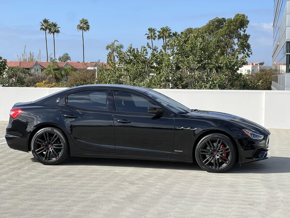 2018 Maserati Ghibli 3rd Gen - Image 14 of 31