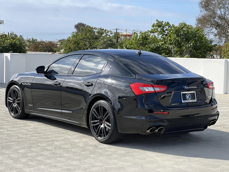 2018 Maserati Ghibli 3rd Gen - Image 11 of 31