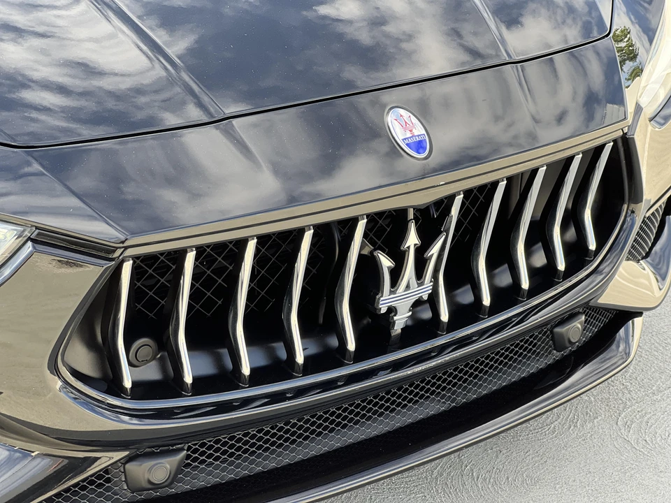 2018 Maserati Ghibli 3rd Gen - Image 19 of 31