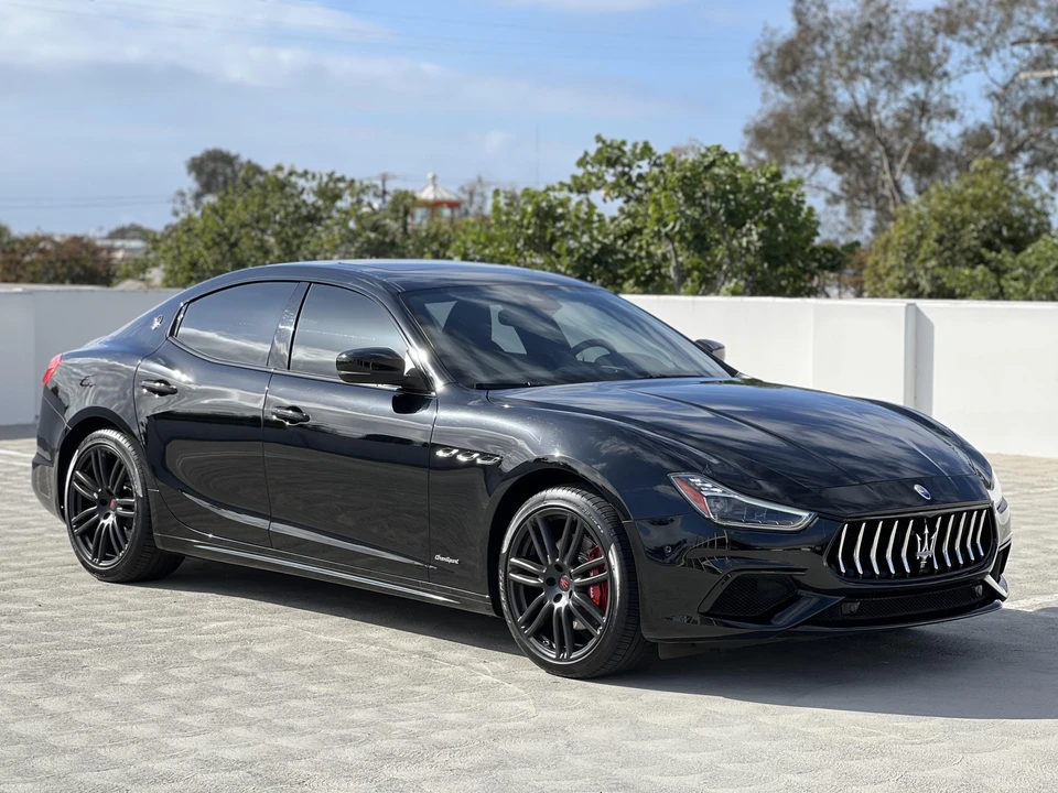 2018 Maserati Ghibli 3rd Gen - Image 16 of 31