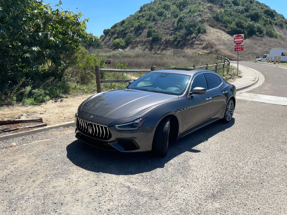 2018 Maserati Ghibli 3rd Gen - Image 8 of 31